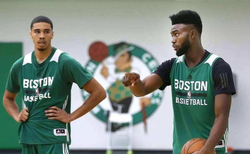  塔图姆50分创绿军队史纪录  